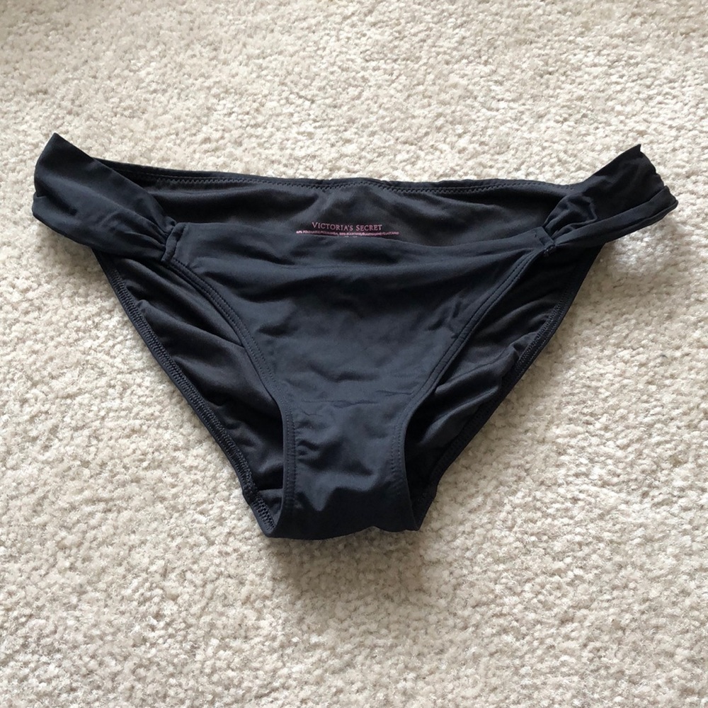 Victoria’s Secret swim bottom size medium new